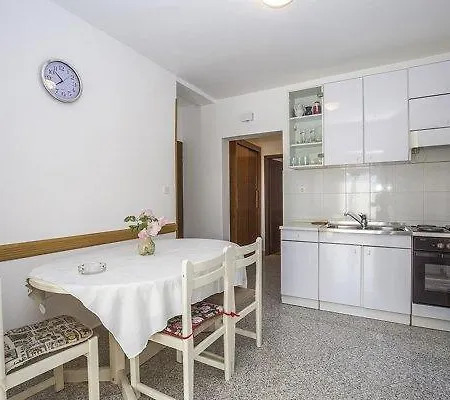 Apartment Josip 828