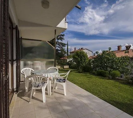 Josip 828 Apartment *
