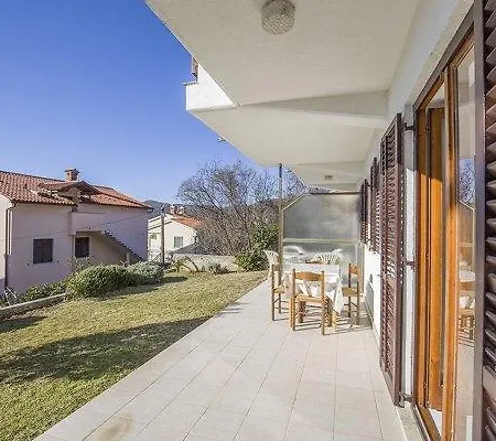 Josip 828 Apartment *