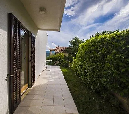 Apartment Josip 828 *