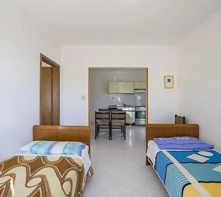 Apartament Josip 828 *