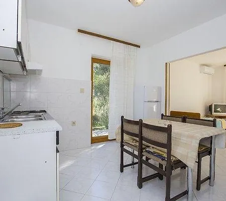 Josip 828 Apartament *